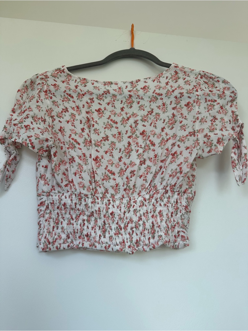Forever 21 Women's Floral Tie-Sleeve V-Neck Crop Top - White/Pink - Picture 3 of 4